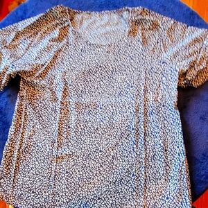 NEW Size 1XL Blue print blouse